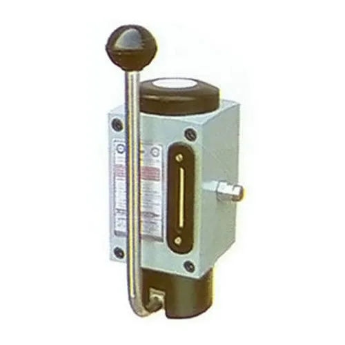 hand-operated-piston-pumps-0-6-ltr-500x500
